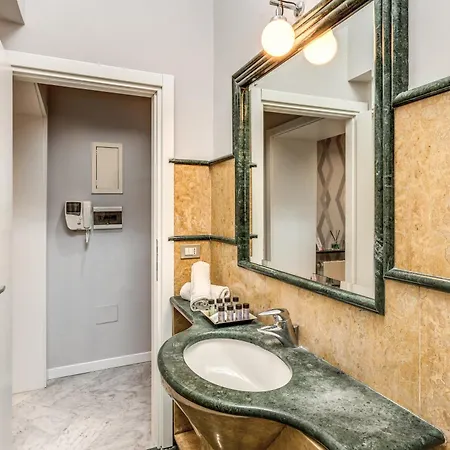 Apartment R22 Rome