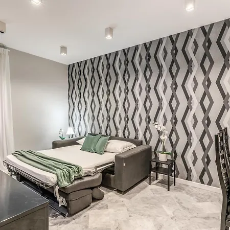 Apartment R22 Rome
